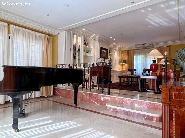 Casa en venta en Valencia De Las Torres, Urbanización La Loma
