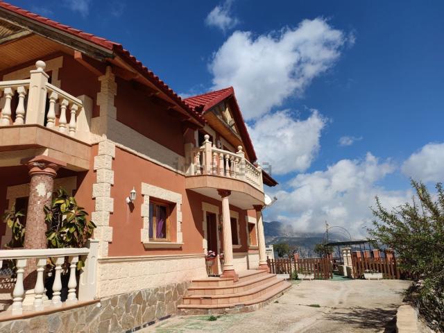 Casa en venta en Confrides