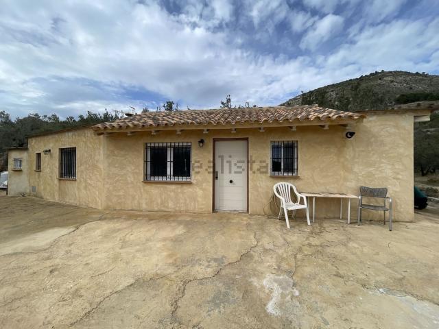 Casa en venta en Confrides, Valencia