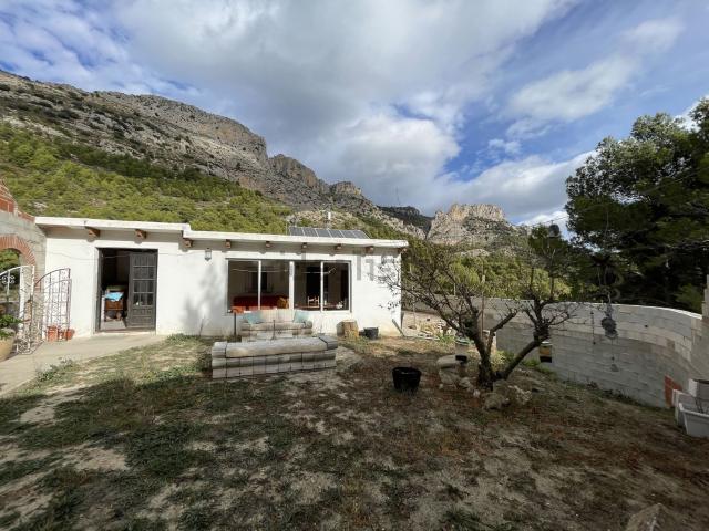 Casa en venta en Confrides, Ares