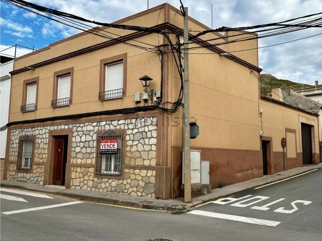 Casa en venta en Consuegra, Toledo