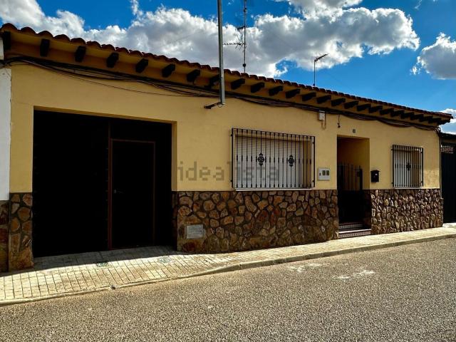 Casa en venta en Consuegra, Toledo