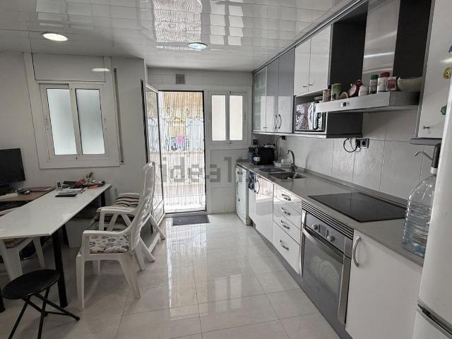 Casa en venta en Centre, Cornellà De Llobregat