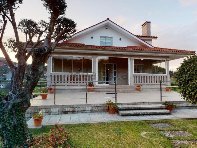Casa en venta en Coruxo, Vigo