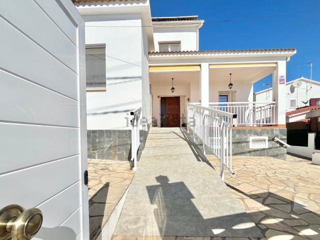 Casa en venta en les Morisques, Creixell