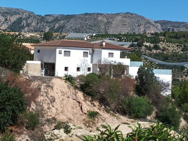 Casa en venta en Callosa D'en Sarrià, Urbanització L'Almèdia
