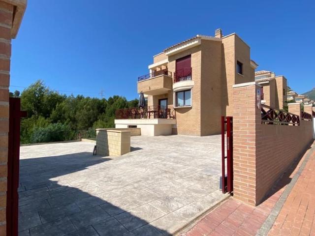 Casa en alquiler en La Nucia, Urbanizatzación Convent de les Monges / Urbanización Rambla de las Monjas