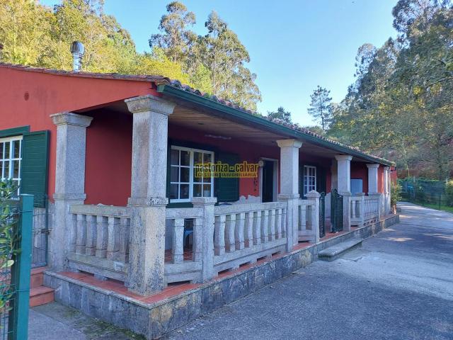 Chalet en venta en Aldán, O Morrazo