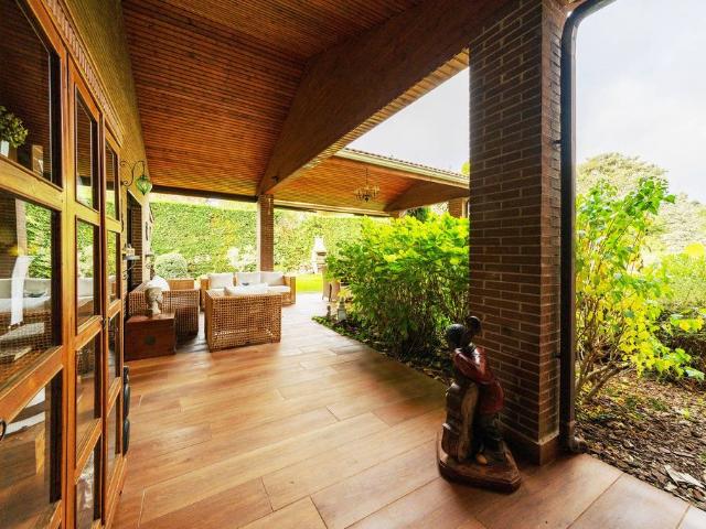 Villa en venta en Madrid, Ciudalcampo