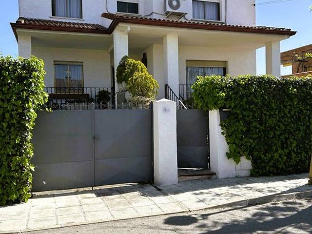 Chalet en venta en Alovera, Castilla-La Mancha