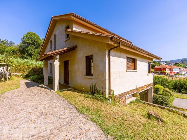 Villa en venta en Vigo, Mosteiro