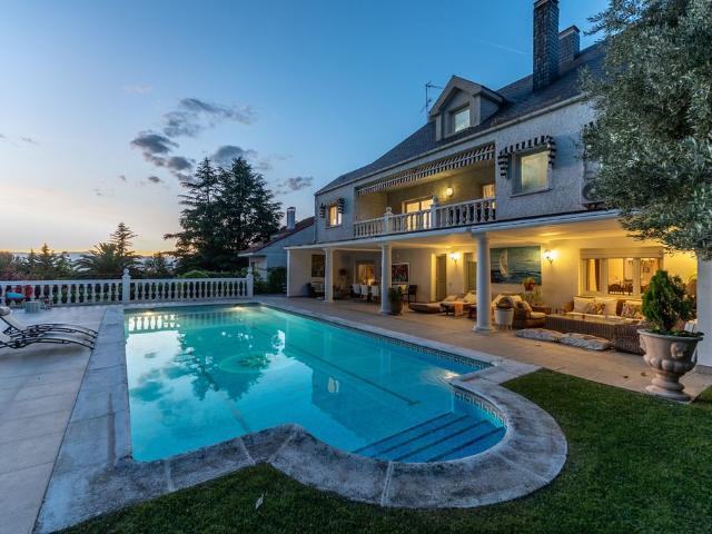 Villa en venta en Boadilla Del Monte