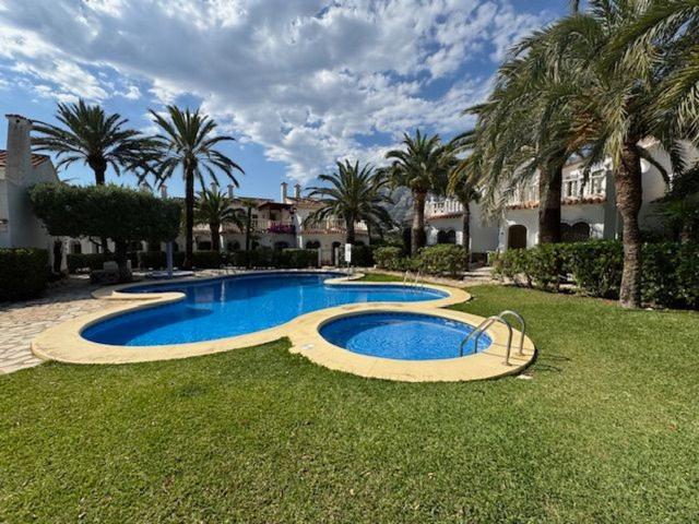 Casa en alquiler en Dénia, les Rotes