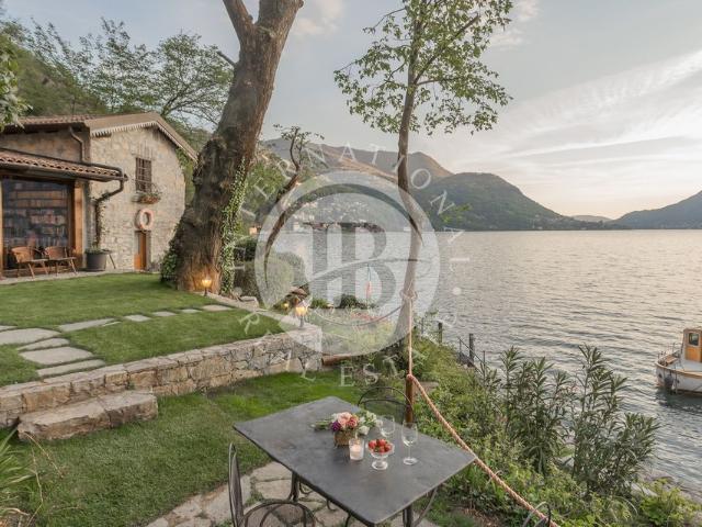 Villa Indipendente in vendita a Faggeto Lario, Lombardia