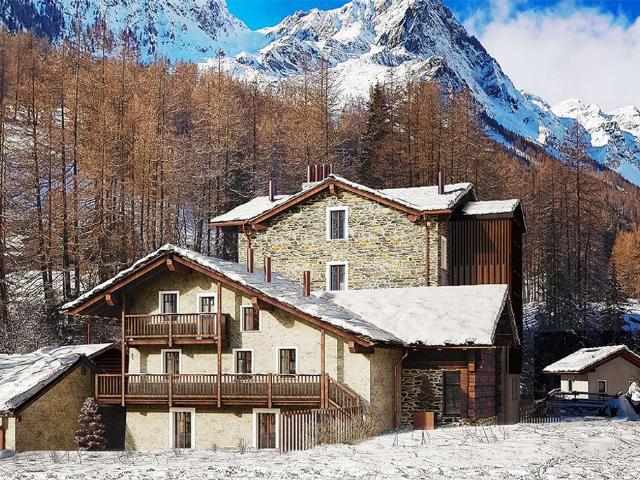 Villa Indipendente in vendita a Ayas, Aosta
