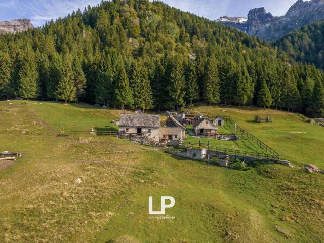 Villa Indipendente in vendita a Piemonte, Verbano-cusio-ossola