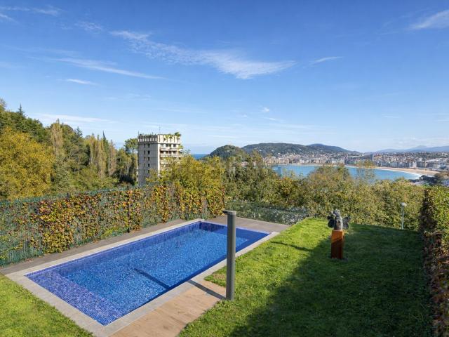 Casa en venta en Faroa-Erregenea, Donostia / San Sebastián
