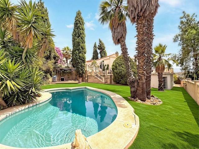 Casa en venta en Puerto de la Torre, Málaga-Costa del Sol