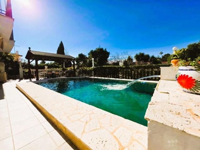 Casa en venta en Puerto de la Torre, Málaga-Costa del Sol