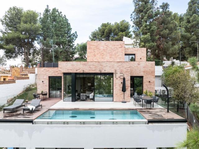 Casa en venta en Puerto de la Torre, Málaga-Costa del Sol