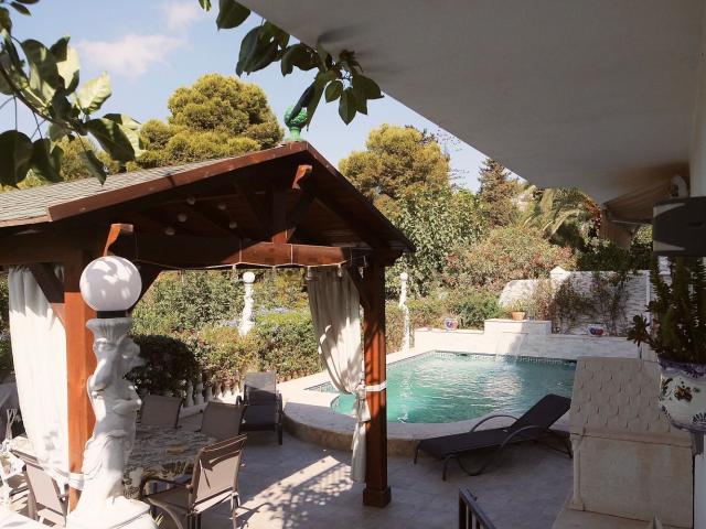 Casa en venta en Puerto de la Torre, Málaga-Costa del Sol