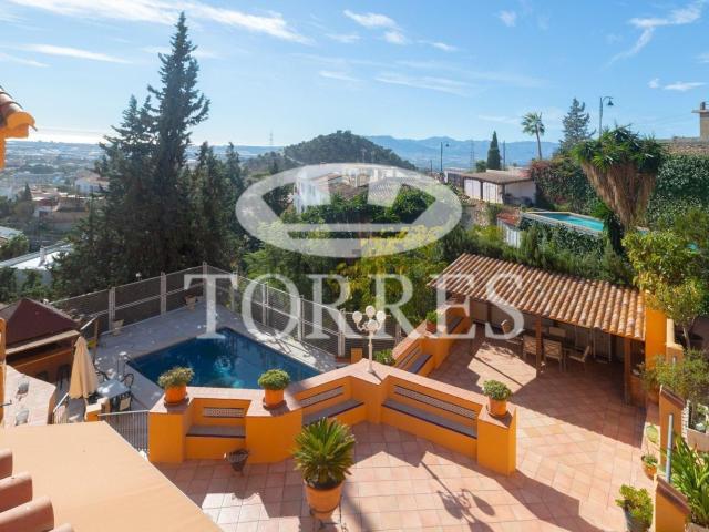 Casa en venta en Puerto de la Torre, Málaga-Costa del Sol