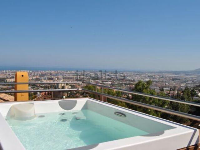 Casa en venta en Puerto de la Torre, Málaga-Costa del Sol
