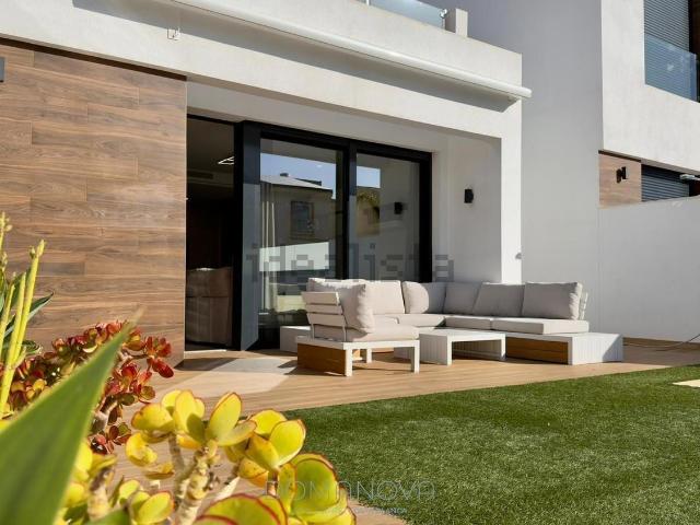Casa en venta en Urbanització L'Almadrava, l'Alacantí