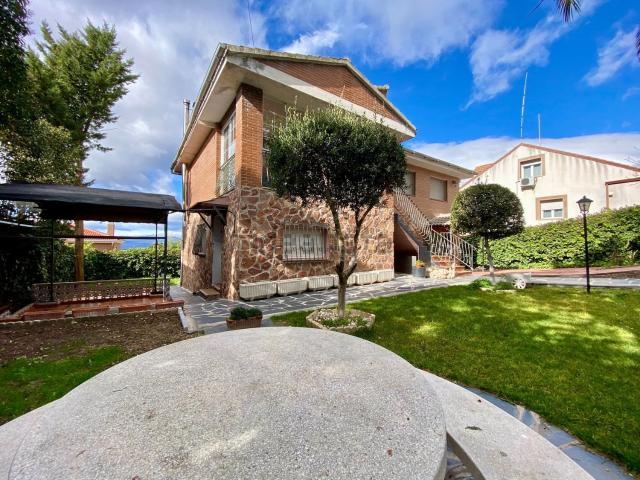 Casa en venta en El Casar, El Coto
