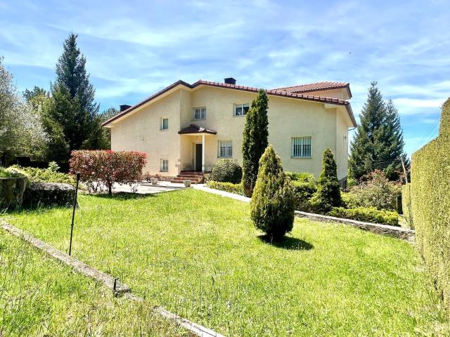 Casa en venta en El Espinar, Segovia