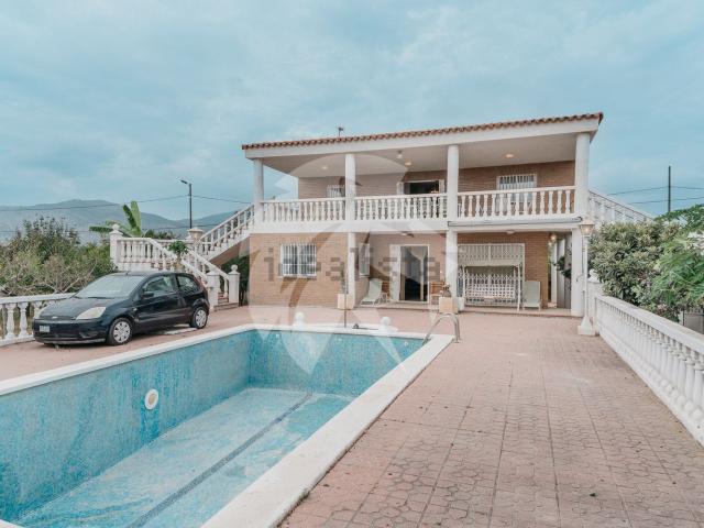 Casa en venta en la Plana Alta, Valencia