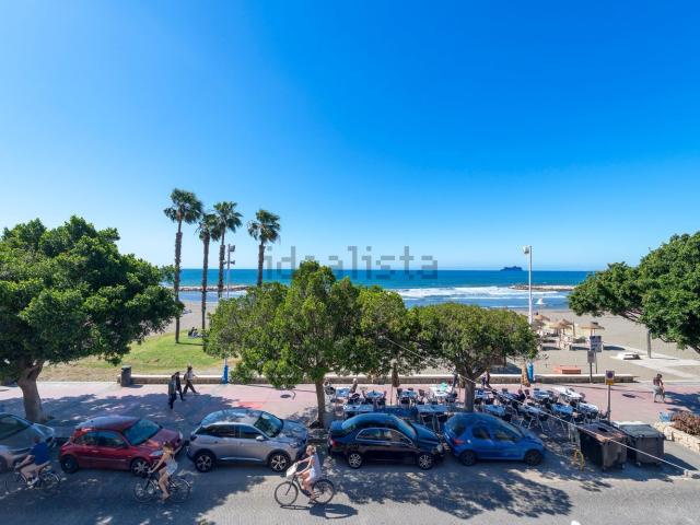 Casa en venta en Málaga, Playas del Palo