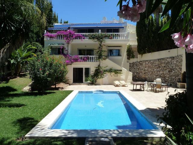 Casa en alquiler en Rícmar, Costa del Sol Occidental