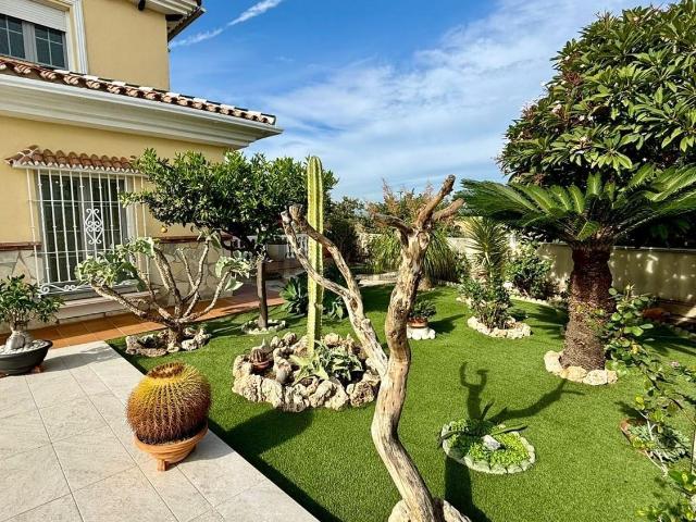 Casa en venta en Torre del Mar, La Axarquía