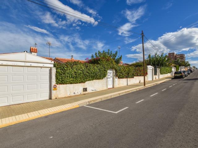 Casa en venta en Urbanització Els Arenals del Sol, el Baix Vinalopó