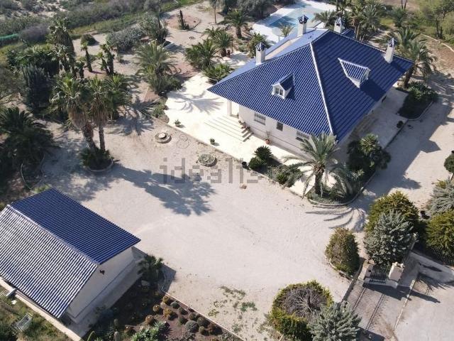 Casa en venta en Algorós, el Baix Vinalopó