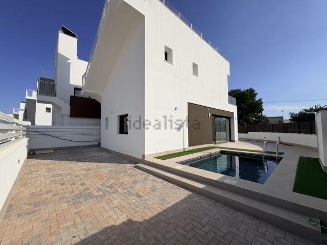 Casa en venta en la Marina, el Baix Vinalopó