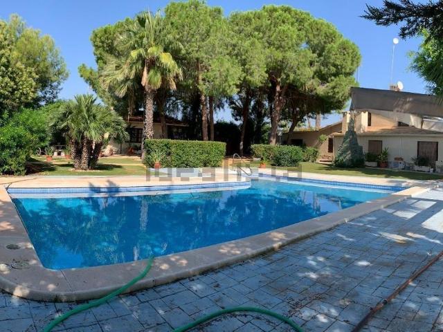 Casa en venta en Atzavares, el Baix Vinalopó