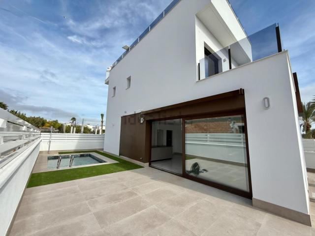 Casa en venta en la Marina, el Baix Vinalopó