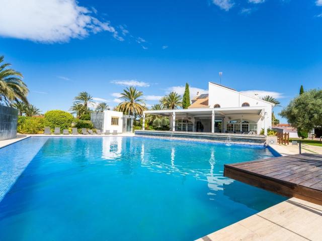 Casa en venta en Atzavares, el Baix Vinalopó