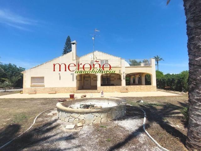 Casa en venta en Algorós, el Baix Vinalopó
