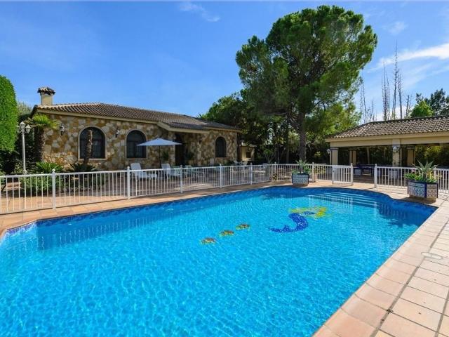 Casa en venta en Atzavares, el Baix Vinalopó