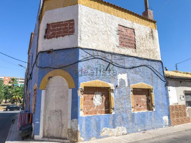 Casa en venta en El Caliu, Elda