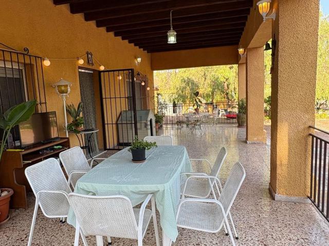 Casa en venta en el Vinalopó Mitjà / El Vinalopó Medio, Valencia