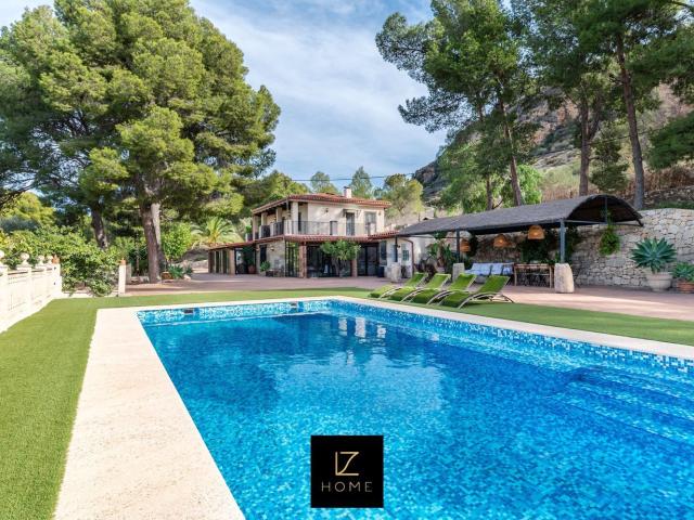 Casa en venta en el Vinalopó Mitjà / El Vinalopó Medio, Valencia
