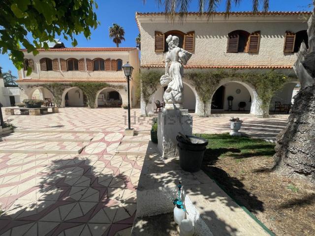 Casa en venta en El Progreso, Elda