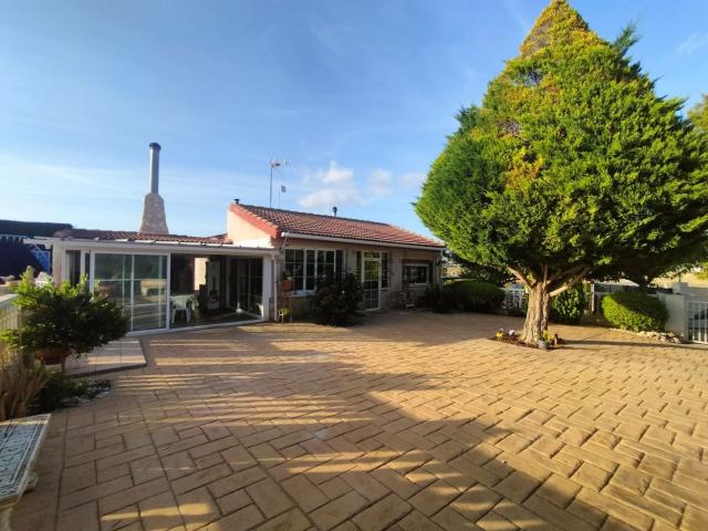 Casa en venta en el Vinalopó Mitjà / El Vinalopó Medio, Valencia