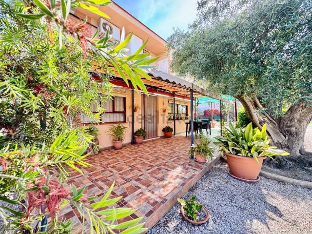 Casa en venta en el Vinalopó Mitjà / El Vinalopó Medio, Valencia