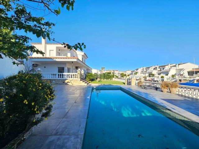 Casa en venta en Castelló D'empúries, Girona