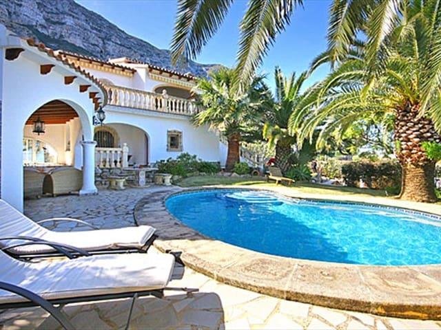 Villa en alquiler en Dénia, Barri Port / Centro